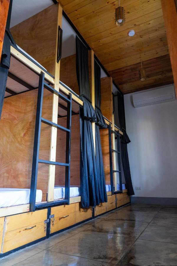 Momo Hostel โมอัลโบอัล ภายนอก รูปภาพ