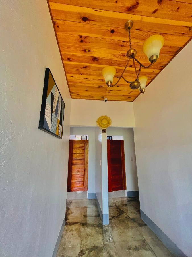 Momo Hostel โมอัลโบอัล ภายนอก รูปภาพ